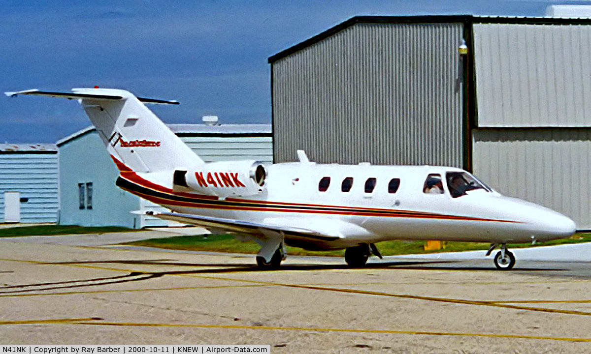 N41NK, 1998 Cessna 525 CitationJet CJ1 C/N 525-0281, Cessna Citation Jet [525-0281] New Orleans-Lakefront ~N 11/10/2000