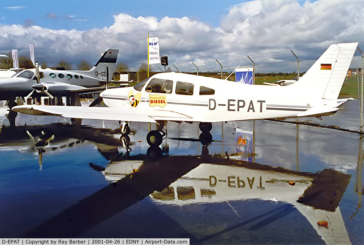D-EPAT, Piper PA-28-161 Warrior ll C/N 28-42084, Piper PA-28-161 Warrior III [2842084] Friedrichshafen~D 26/04/2001. Earlier scheme.