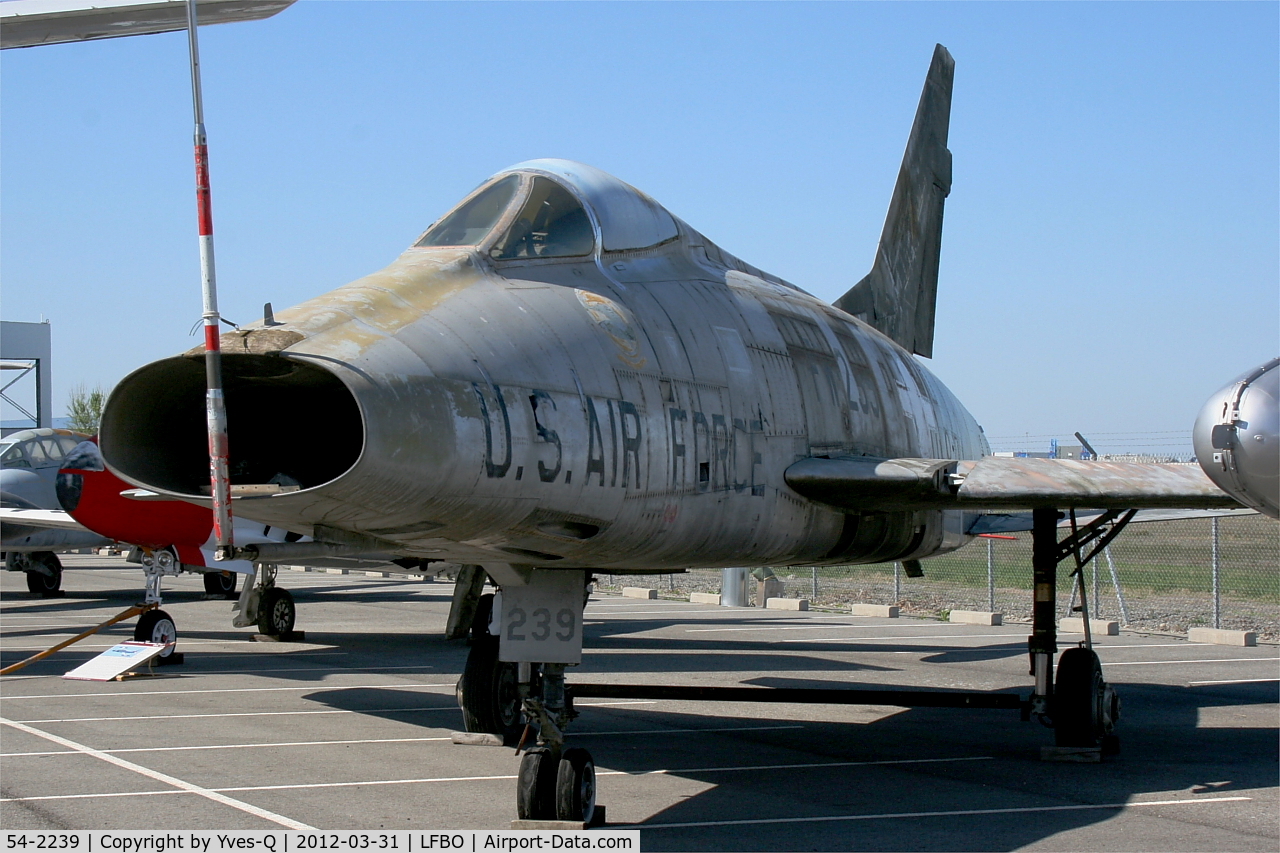 54-2239, 1954 North American F-100D Super Sabre C/N 223-119, North American F-100D Super Sabre, Awaiting restoration, Preserved at Les Ailes Anciennes Museum, Toulouse-Blagnac (LFBO)