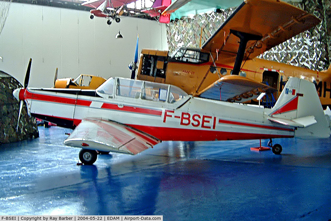 F-BSEI, Zlin Z-526S C/N 1051, Zlin 526 Trener Master [1051] (Luftfahrt und Technik Museum) Merseburg~D 22/05/2004