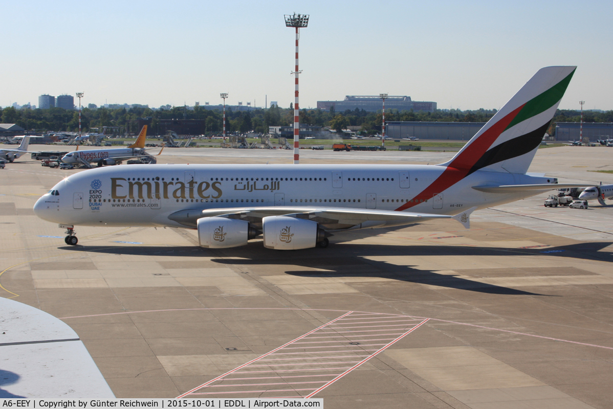 A6-EEY, 2014 Airbus A380-861 C/N 157, A 380 on the way to Terminal C gate