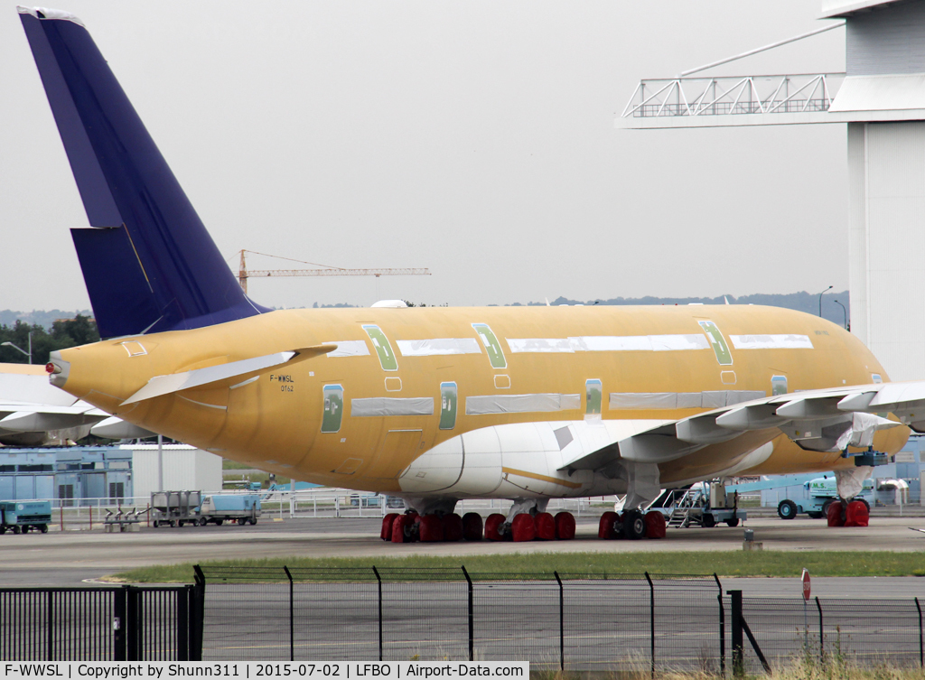 F-WWSL, 2014 Airbus A380-841 C/N 0162, C/n 0162 - Skymark ntu, blue tail and without engines... now stored