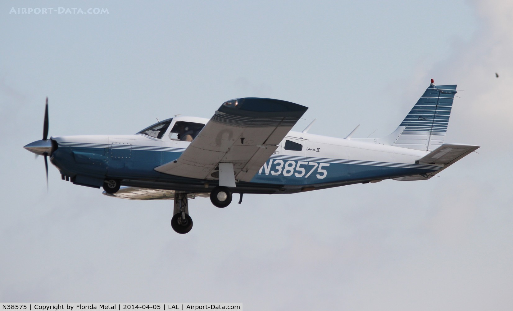 N38575, 1977 Piper PA-32R-300 Cherokee Lance C/N 32R-7780444, PA-32R-300