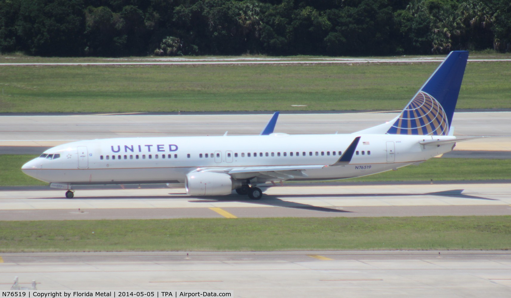 N76519, 2009 Boeing 737-824 C/N 30132, United