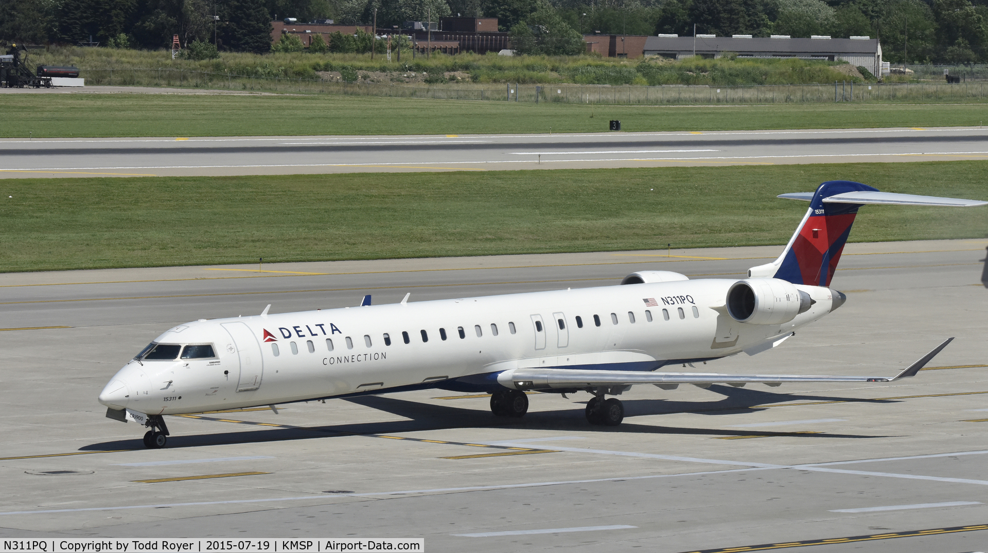 N311PQ, 2014 Bombardier CRJ-900 (CL-600-2D24) C/N 15311, Taxiing at MSP