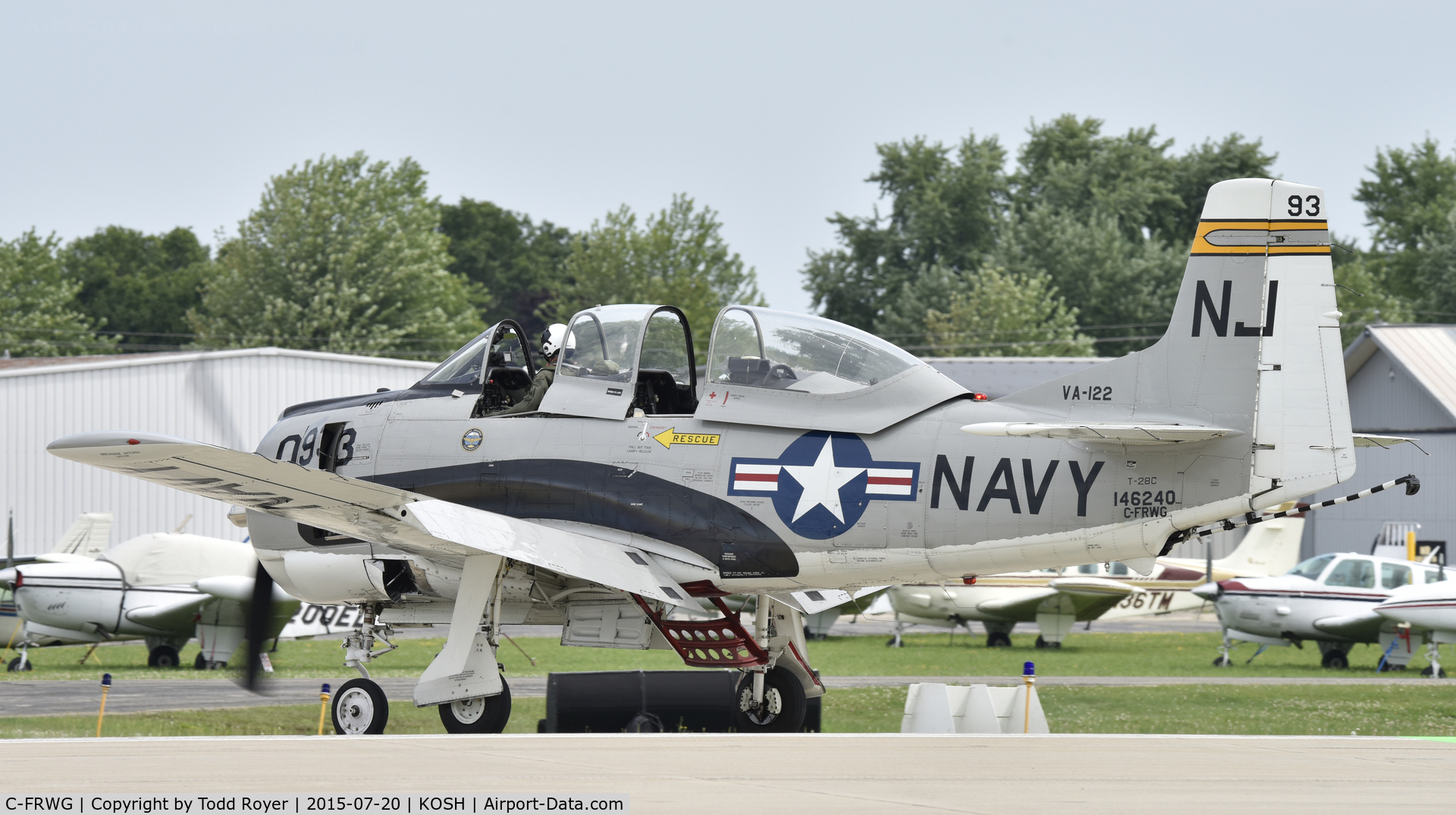 C-FRWG, North American T-28C Trojan C/N 252-3 (146240), Airventure 2015