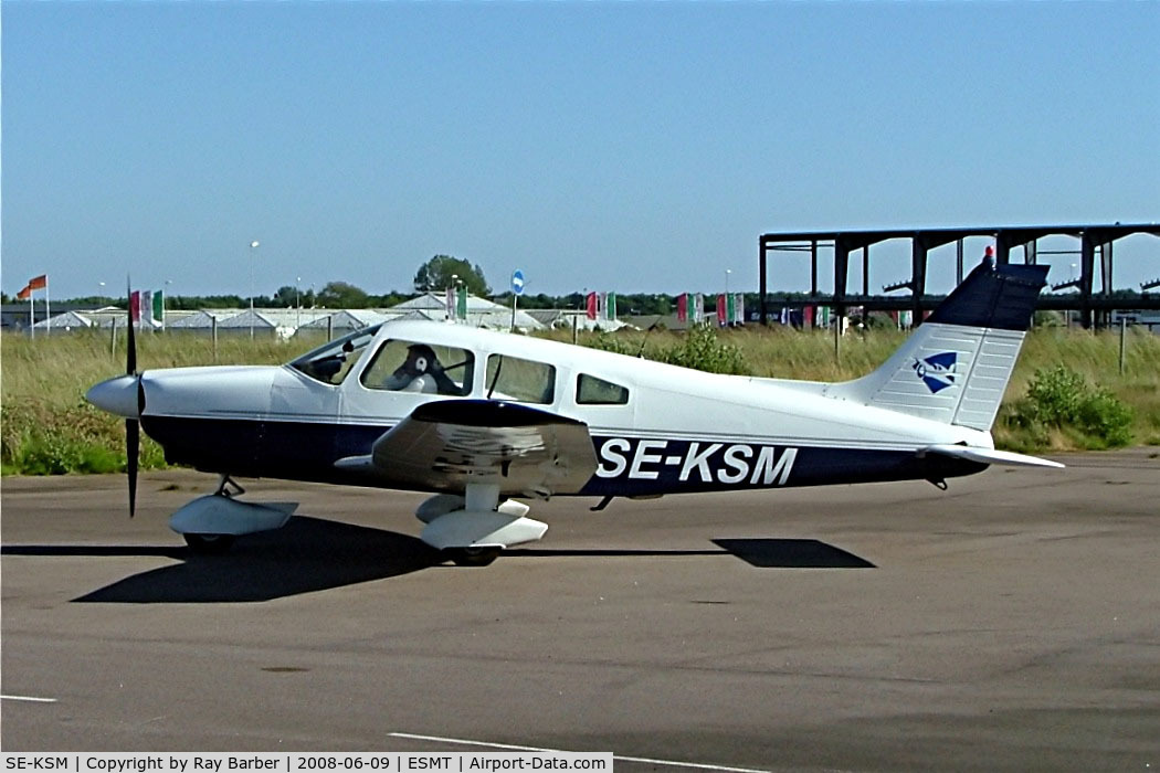 SE-KSM, 1977 Piper PA-28-181 C/N 28-7790421, Piper PA-28-181 Archer II [28-7790421] Halmstad~SE 09/06/2008