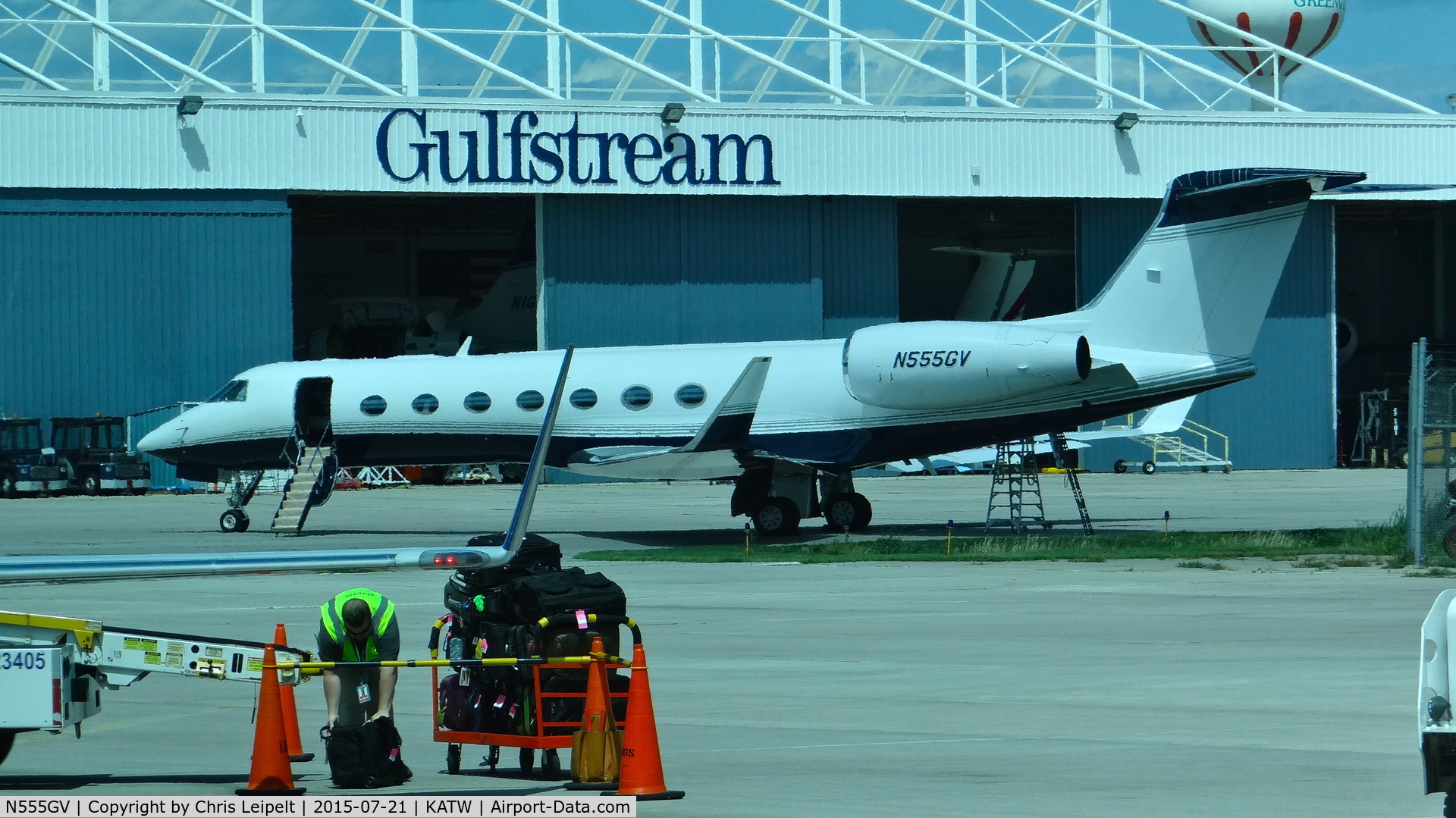 N555GV, 1997 Gulfstream Aerospace Gulfstream V C/N 518, Black Five LLC (Wilmington, DE) 1997 Gulftsream V sitting in front of the Gulfstream hangar at Outagamie County Regional Airport, Appleton, WI.