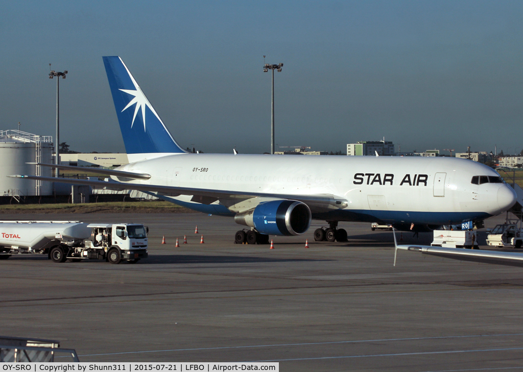 OY-SRO, 1994 Boeing 767-25E(BDSF) C/N 27194, Parked at the Terminal...