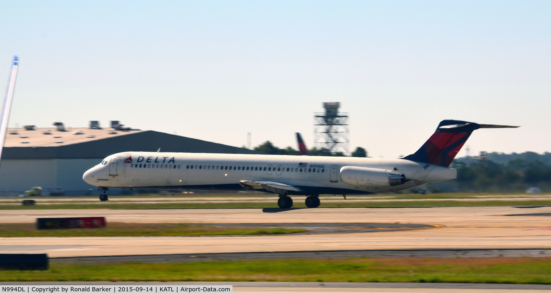 N994DL, 1991 McDonnell Douglas MD-88 C/N 53346, Takeoff Atlanta