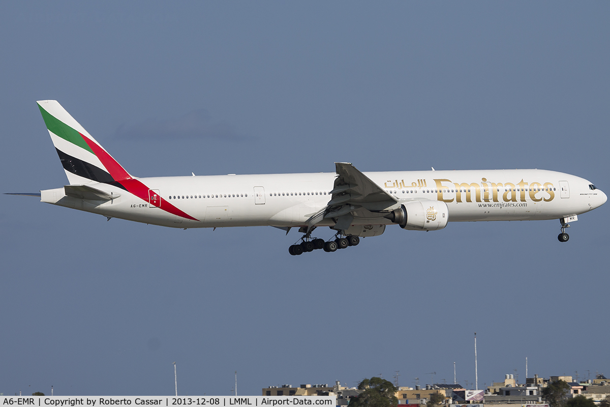 A6-EMR, 2002 Boeing 777-31H C/N 29396, Runway 13