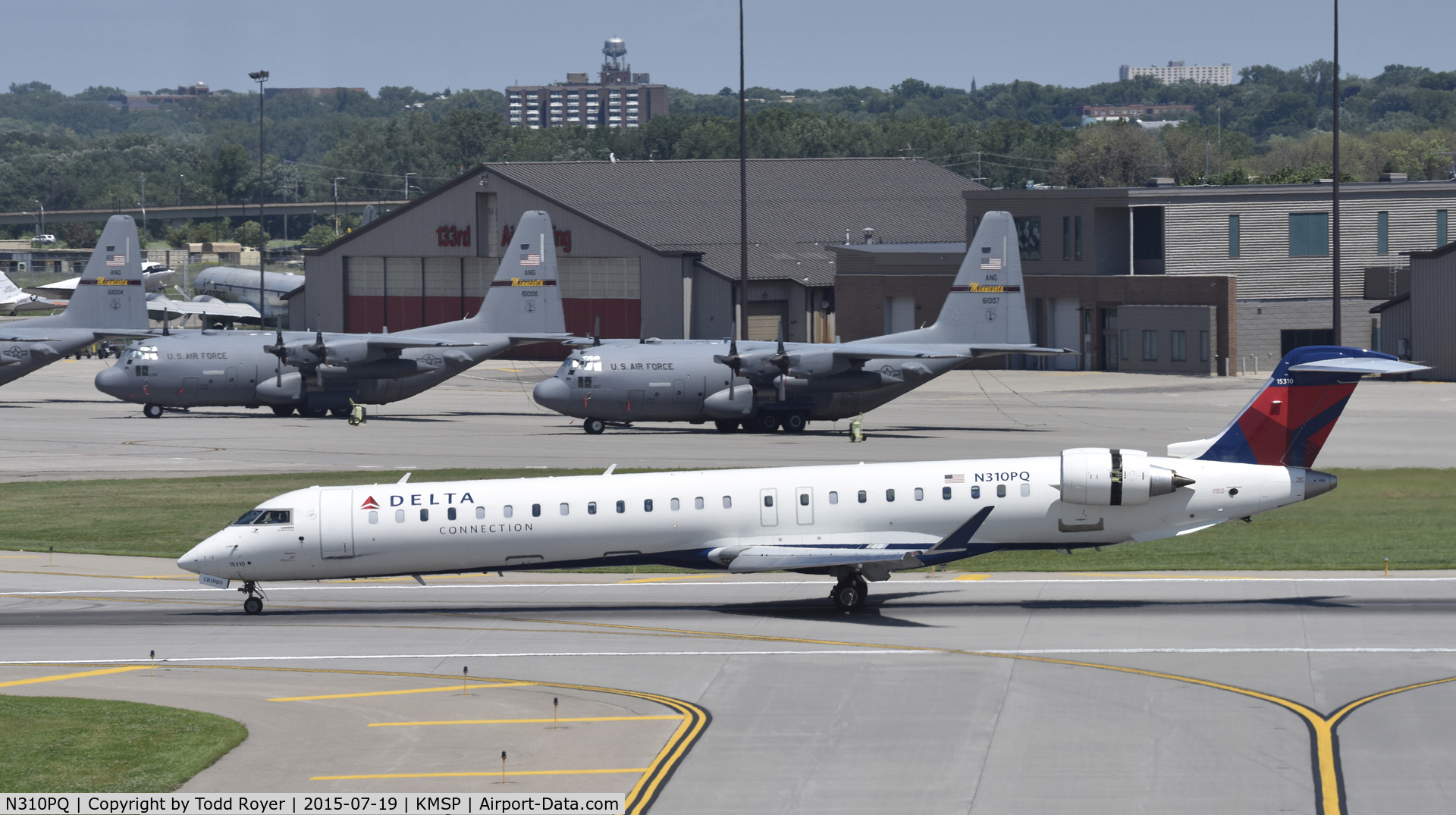 N310PQ, 2014 Bombardier CRJ-900 NG (CL-600-2D24) C/N 15310, Arriving at MSP