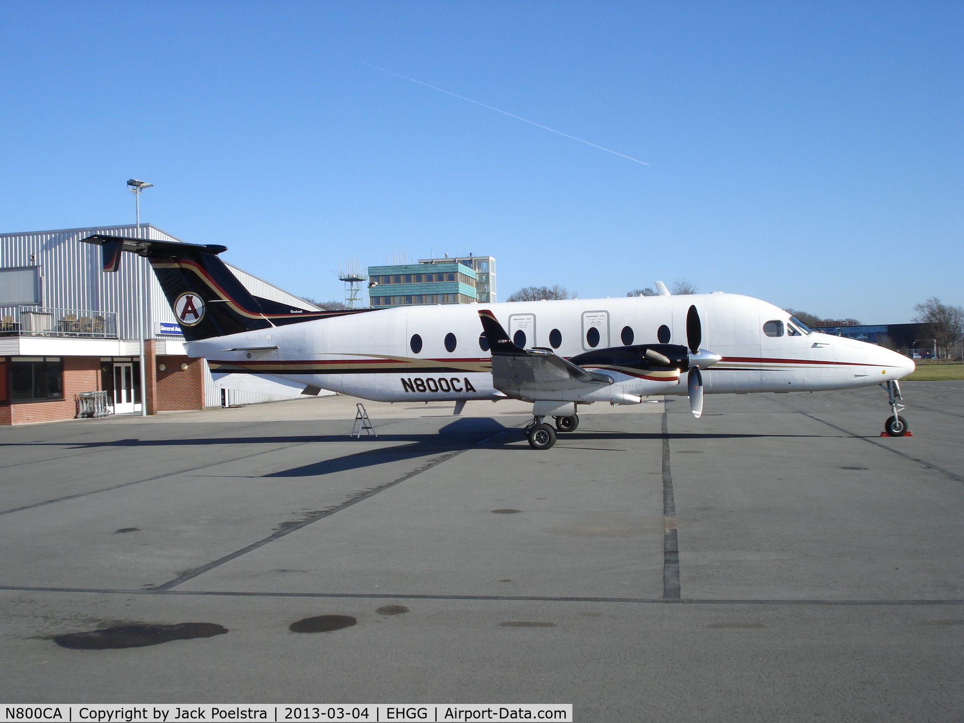 N800CA, 1999 Beech 1900D C/N UE-383, in front of General Aviation Terminal at GRQ