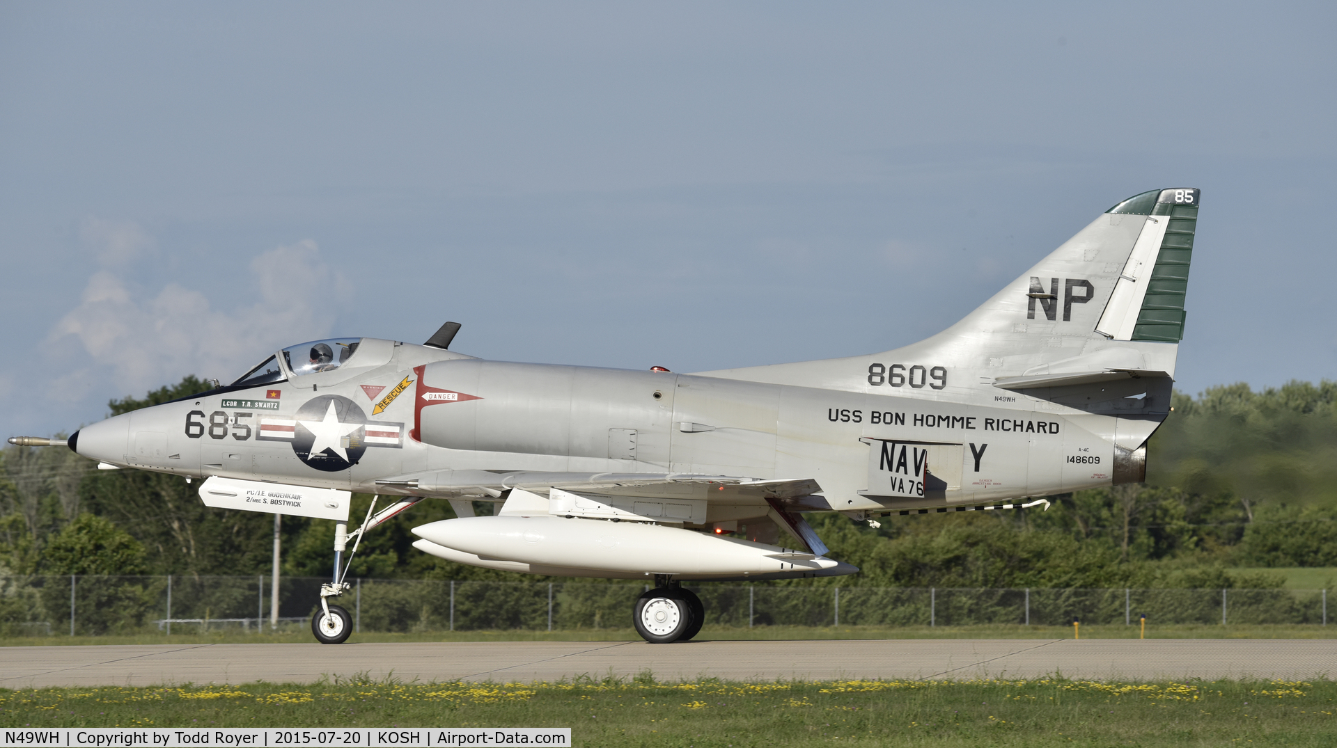 N49WH, 1959 Douglas A-4B Skyhawk C/N 11366, Airventure 2015