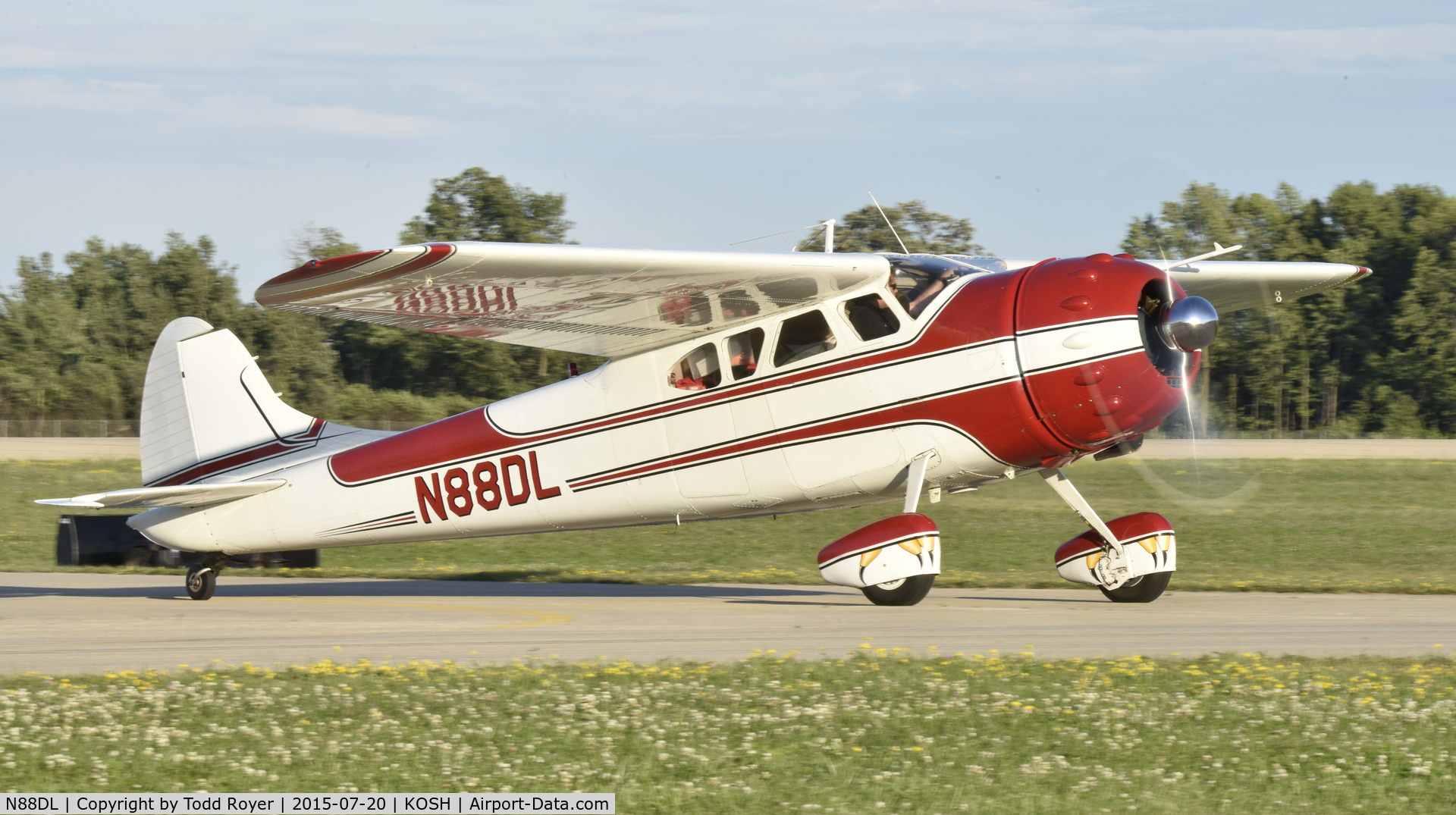 N88DL, 1959 Cessna 195B Businessliner C/N 7935, Airventure 2015