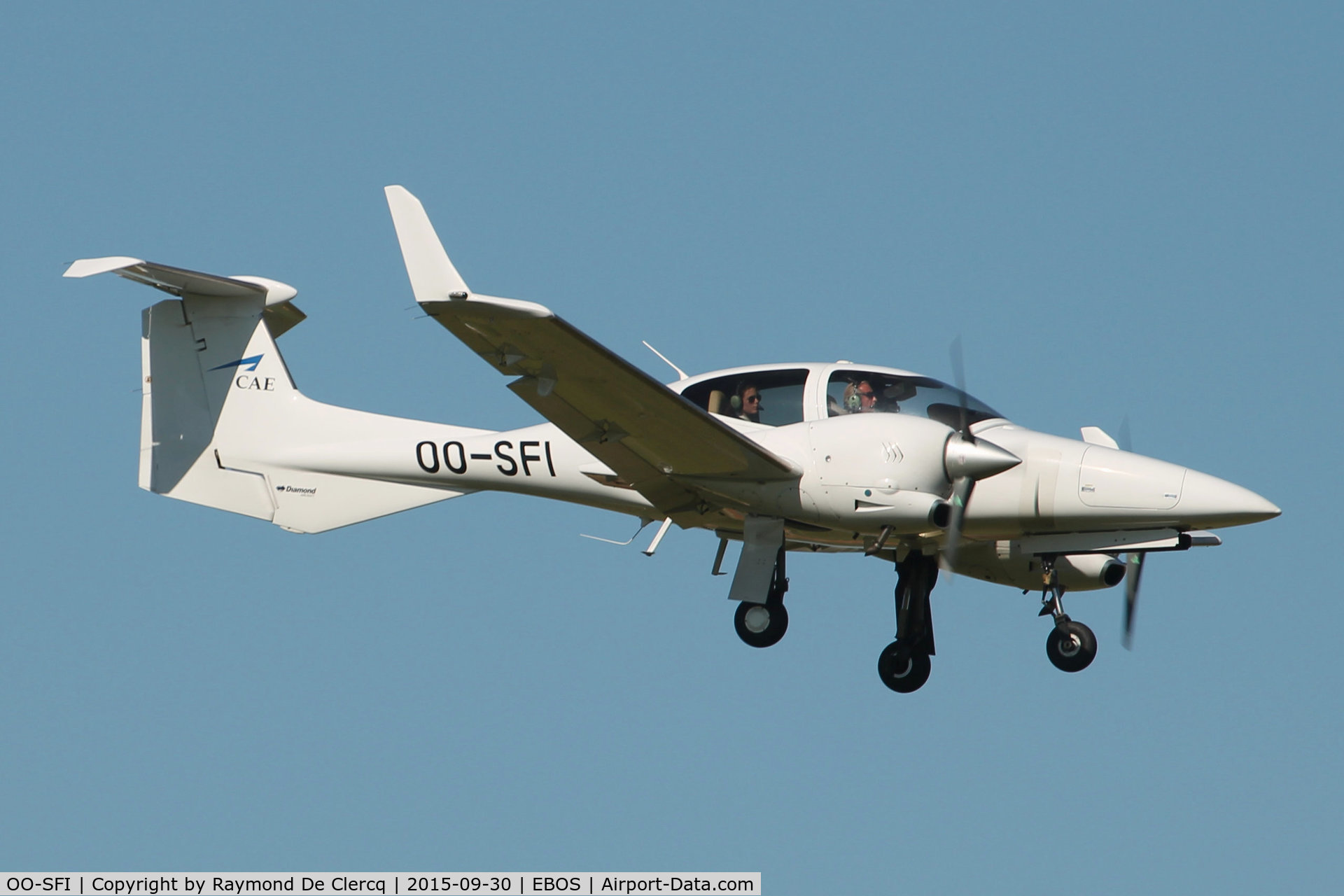 OO-SFI, 2007 Diamond DA-42 Twin Star C/N 42.214, OO-SFI of CAE Oxford Aviation Academy (Brussels) landing at Ostend.
