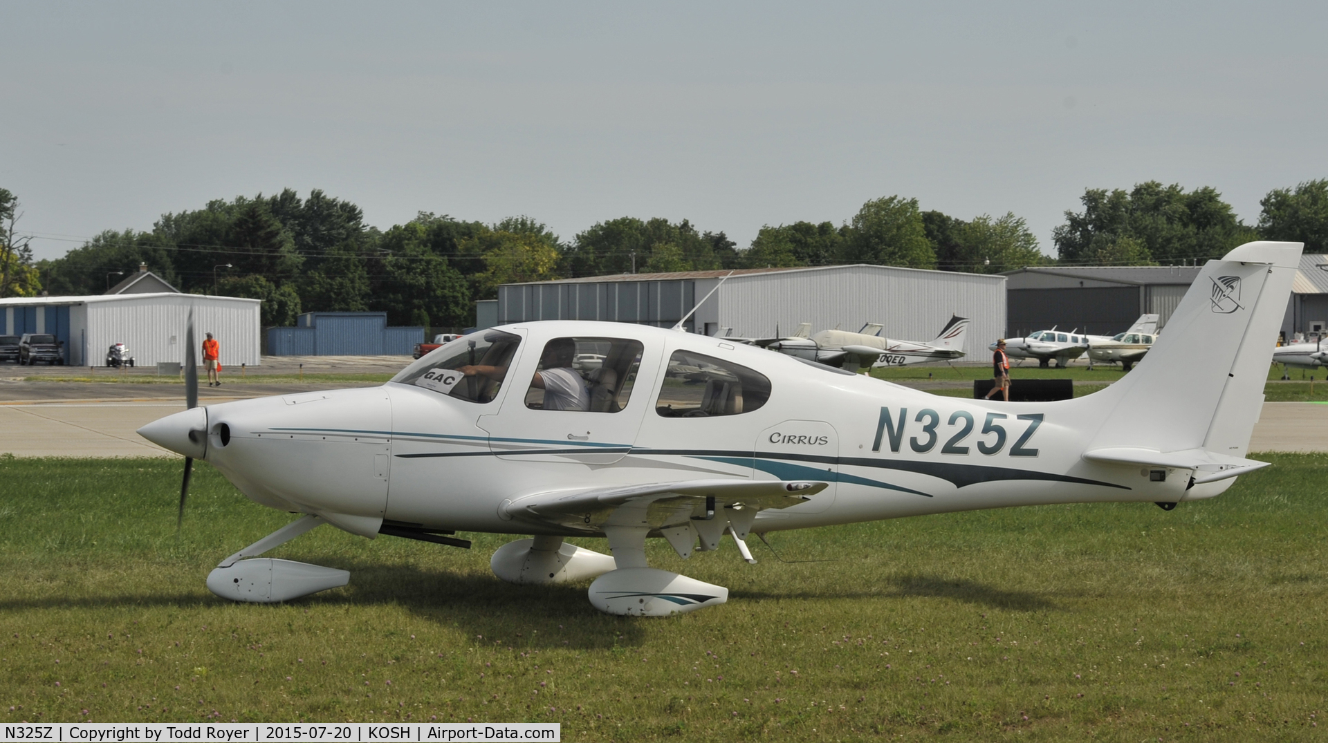 N325Z, 2004 Cirrus SR20 C/N 1407, Airventure 2015