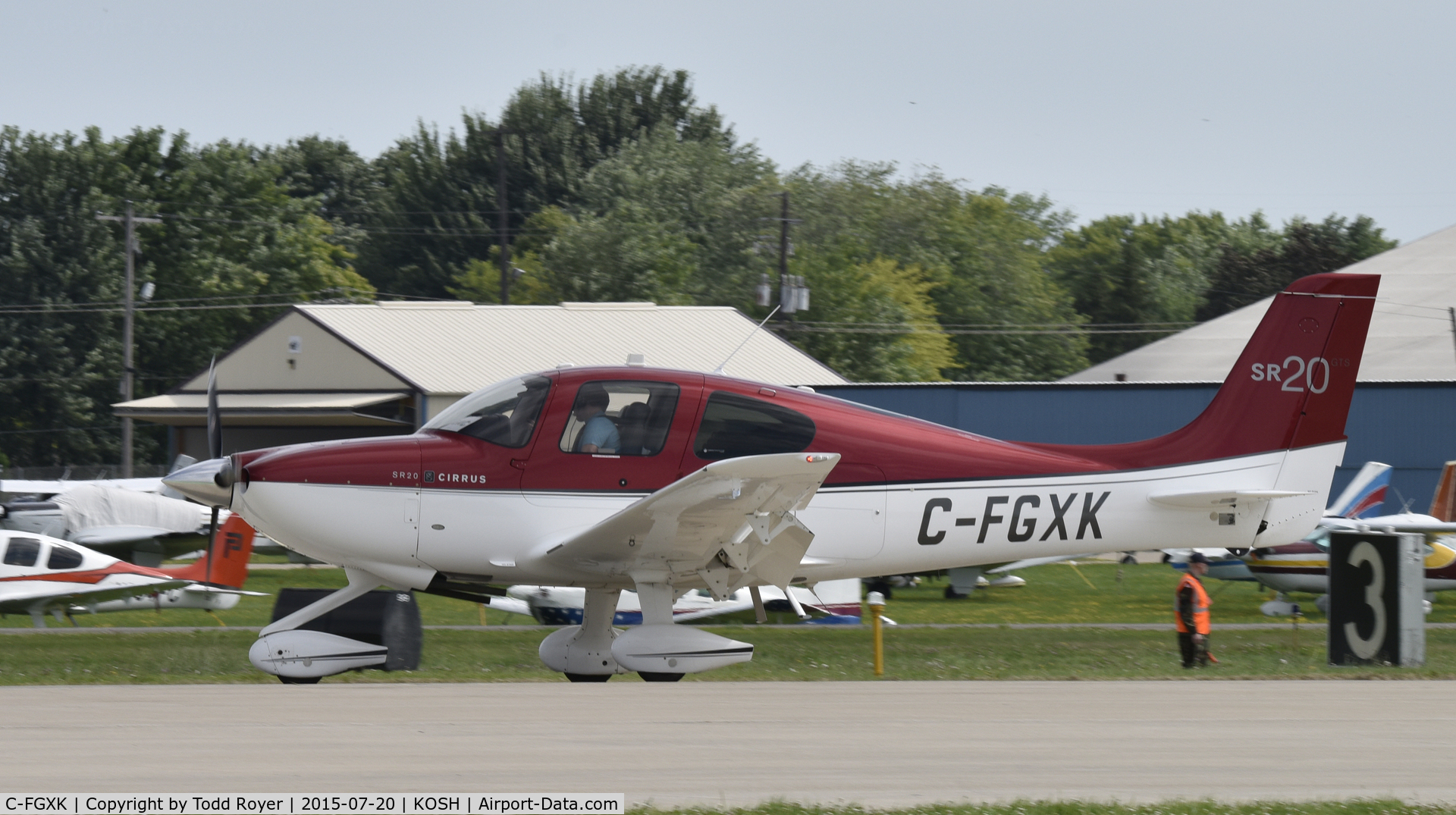C-FGXK, 2011 Cirrus SR20 C/N 2112, Airventure 2015