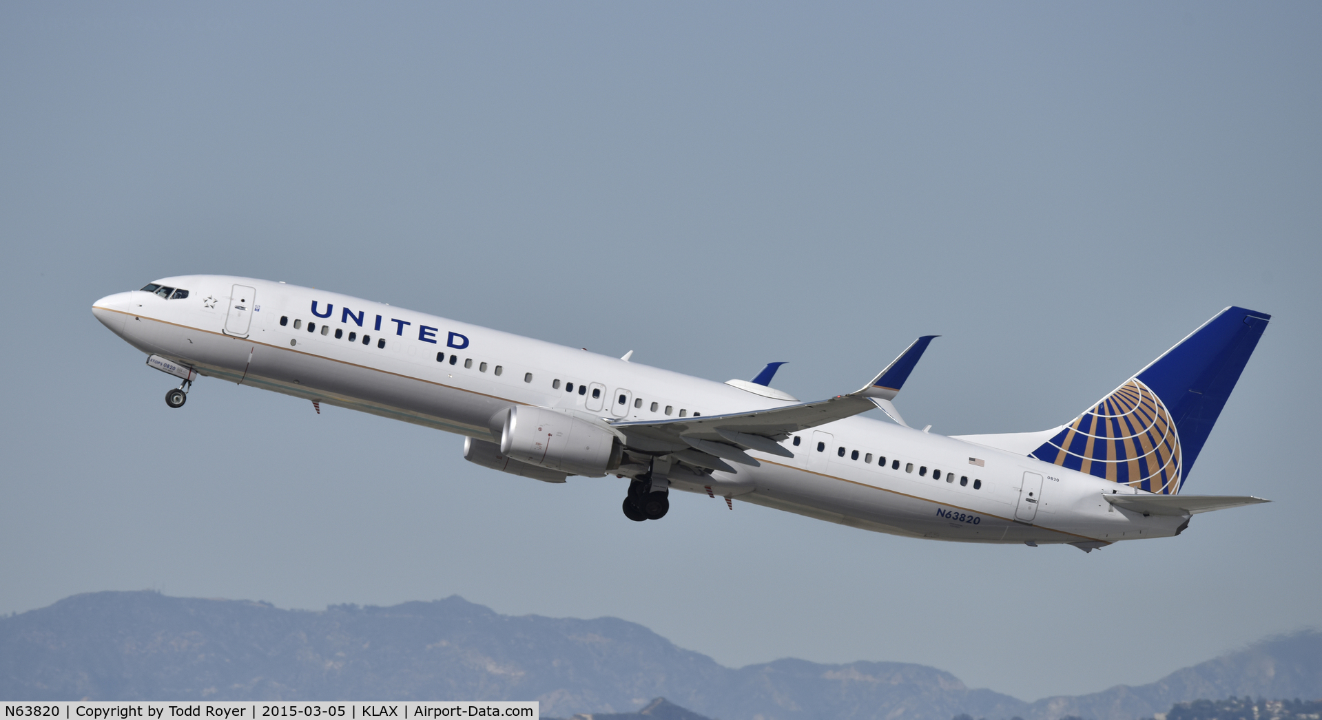 N63820, 2014 Boeing 737-924/ER C/N 43534, Departing LAX