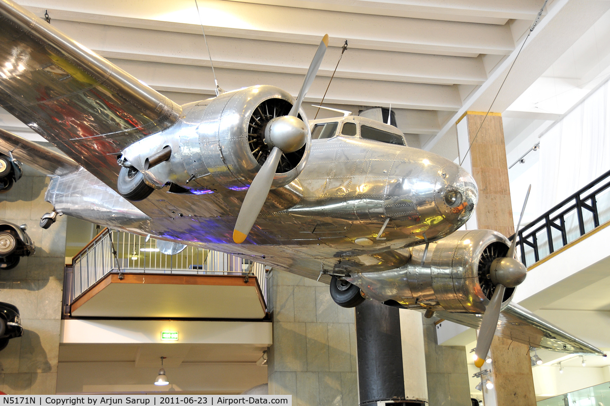 N5171N, Lockheed Electra 10-A C/N 1037, On display at Science Museum London.