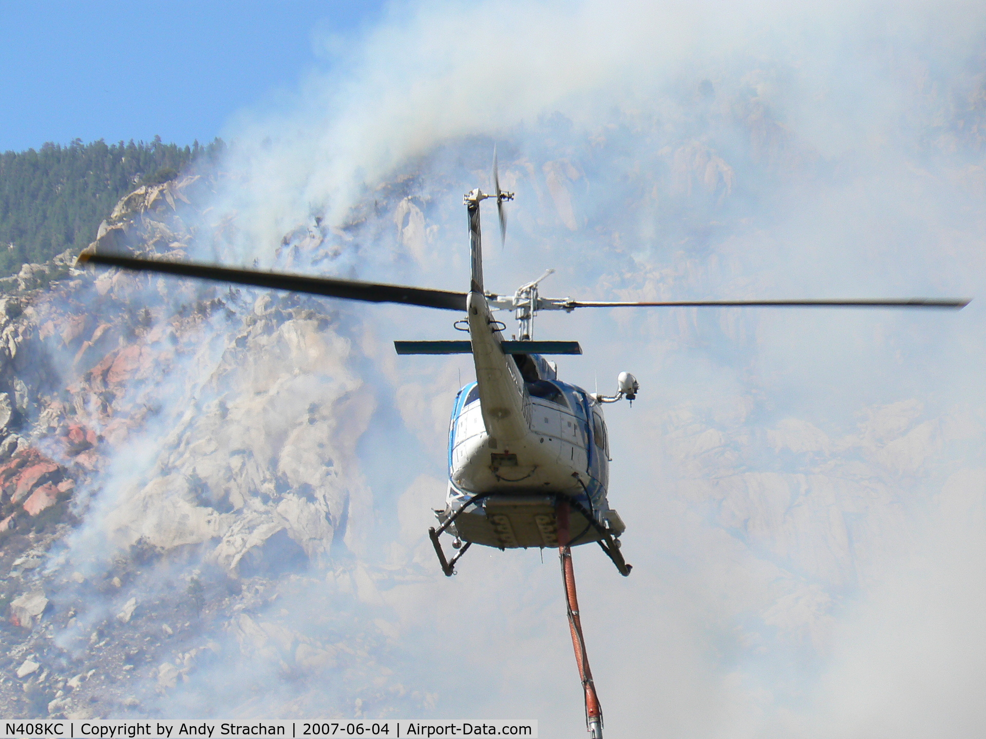 N408KC, 1967 Bell UH-1H Iroquois C/N 9923, Firefighting June 4th, 2007 - Upper Kern River