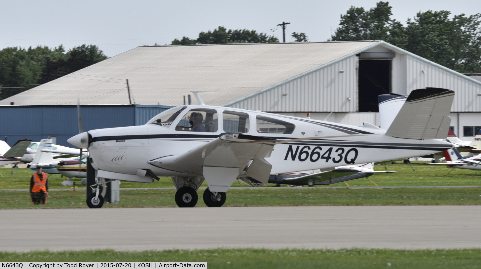 N6643Q, Beech V35B Bonanza C/N D-10265, Airventure 2015
