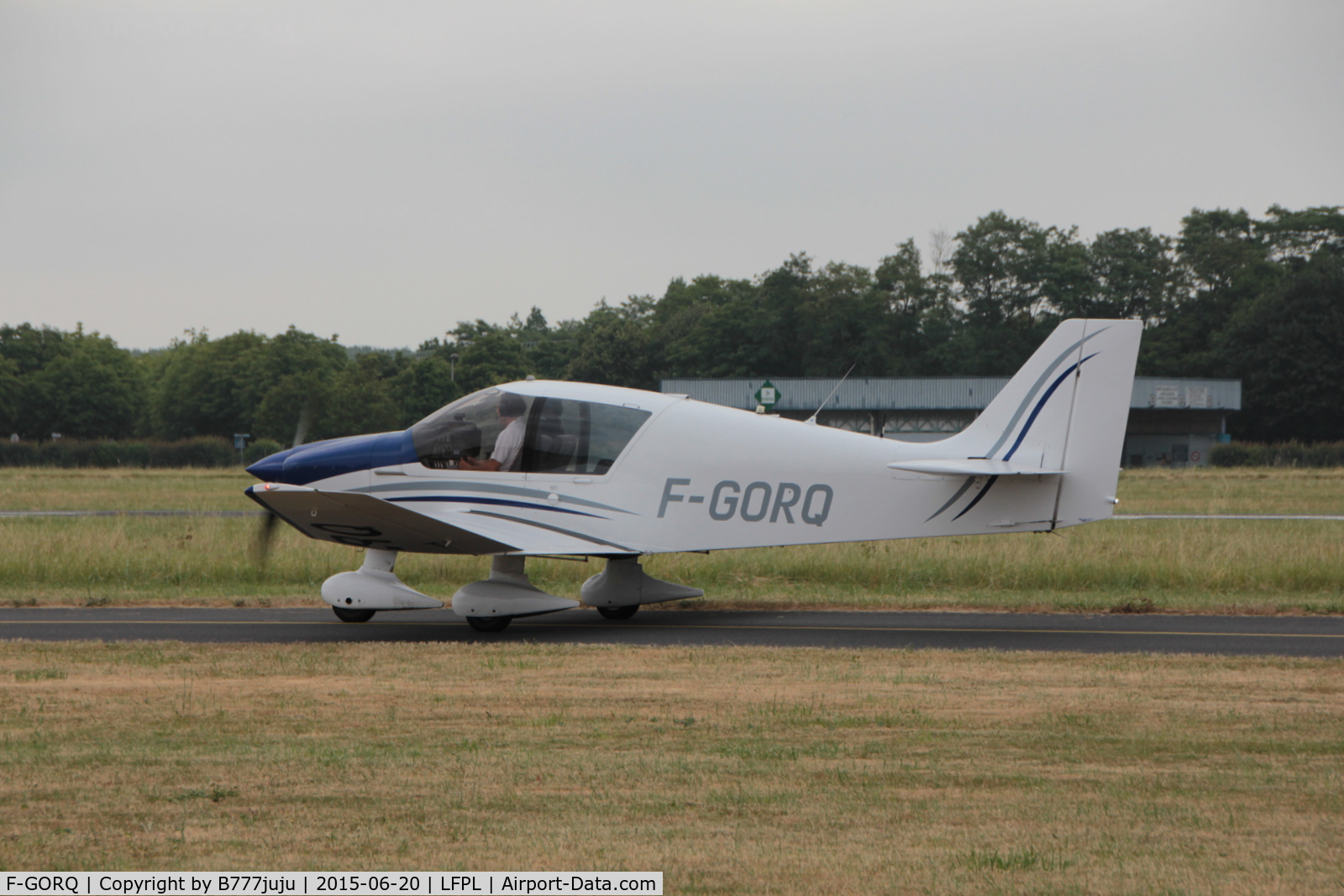 F-GORQ, Robin DR-400-120 Dauphin 2+2 C/N 2297, new peint