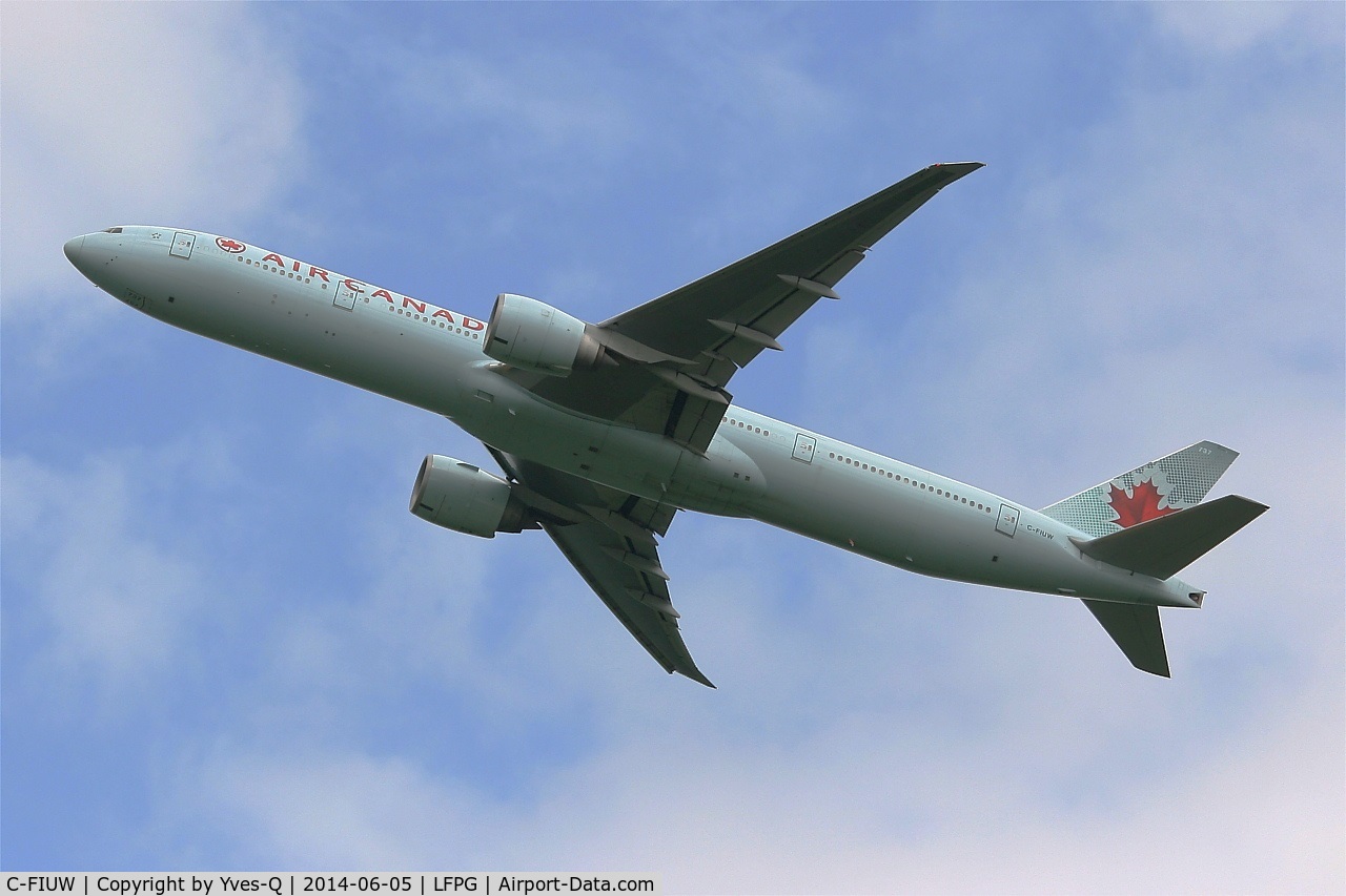 C-FIUW, 2008 Boeing 777-333/ER C/N 35249, Boeing 777-333ER, Take off rwy 27L, Roissy Charles De Gaulle airport (LFPG-CDG)
