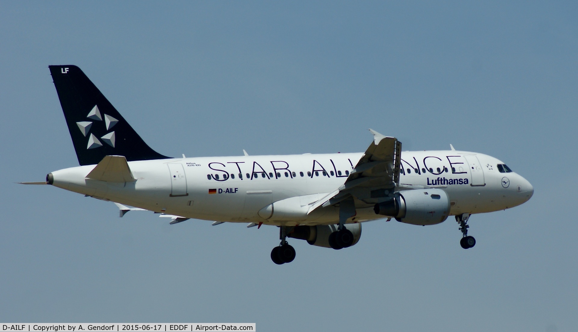 D-AILF, 1996 Airbus A319-114 C/N 636, Lufthansa (Star Alliance cs.), is here on final at Frankfurt Rhein/Main