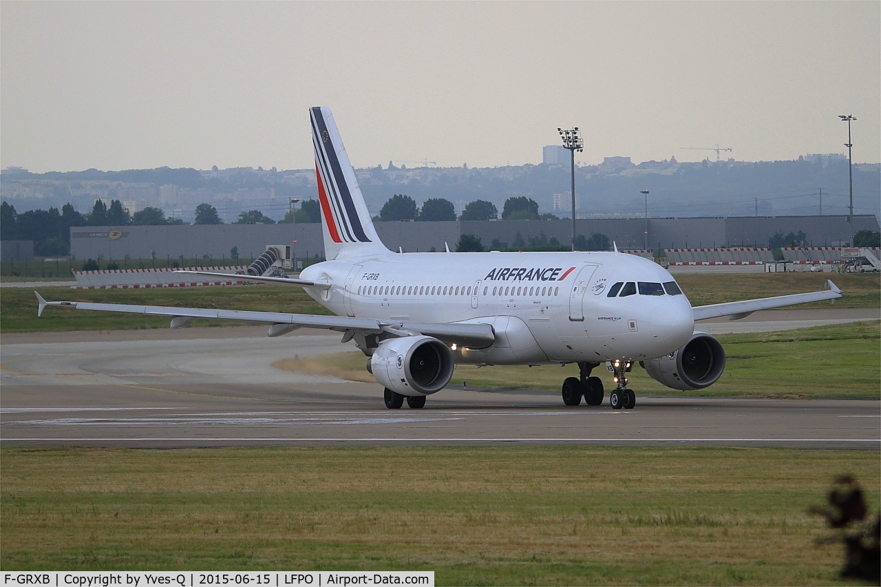 F-GRXB, 2001 Airbus A319-111 C/N 1645, Airbus A319-111, Lining up prior take off rwy 08, Paris-Orly airport (LFPO-ORY)