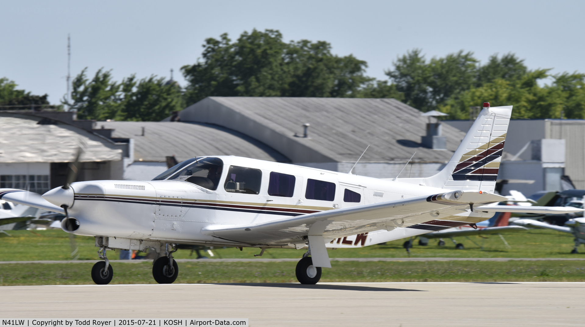 N41LW, 1983 Piper PA-32R-301T Turbo Saratoga C/N 32R-8329031, Airventure 2015