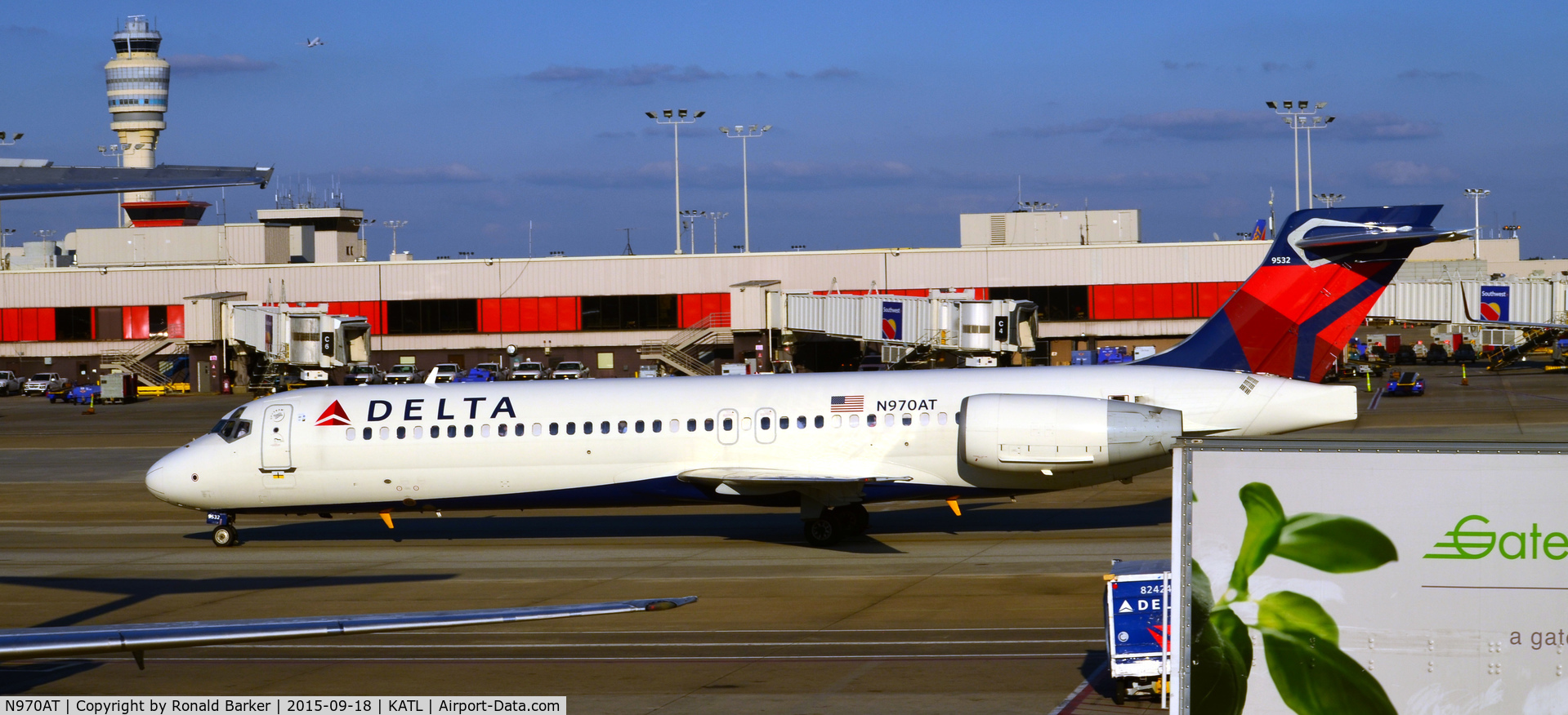 N970AT, 2001 Boeing 717-200 C/N 55031, Taxi Atlanta