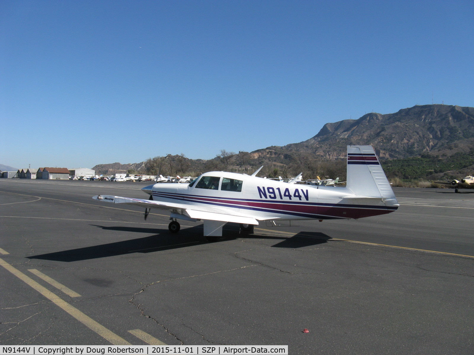 N9144V, 1969 Mooney M20E C/N 690029, 1969 Mooney M20E CHAPARRAL, Lycoming IO-360-A1A 200 Hp, electric gear, flaps, one-piece windshield, 52 gallons fuel, taxi