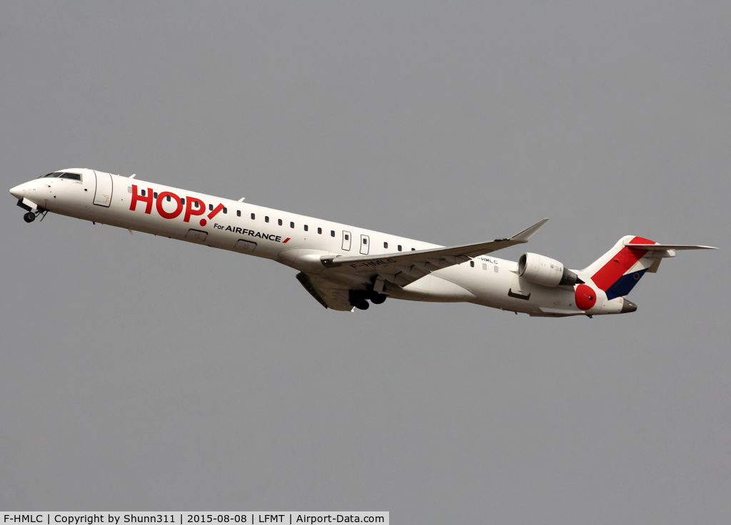 F-HMLC, 2010 Bombardier CRJ-1000EL NG (CL-600-2E25) C/N 19006, Climbing after take off from rwy 30R