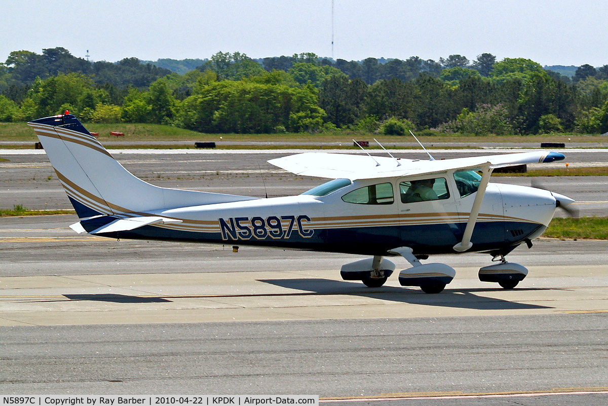 N5897C, 1973 Cessna 182P Skylane C/N 18262437, Cessna 182P Skylane [182-62437] Atlanta-Dekalb Peachtree~N 22/04/2010