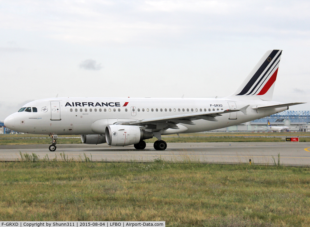 F-GRXD, 2002 Airbus A319-111 C/N 1699, Taxiing to the Terminal... new c/s