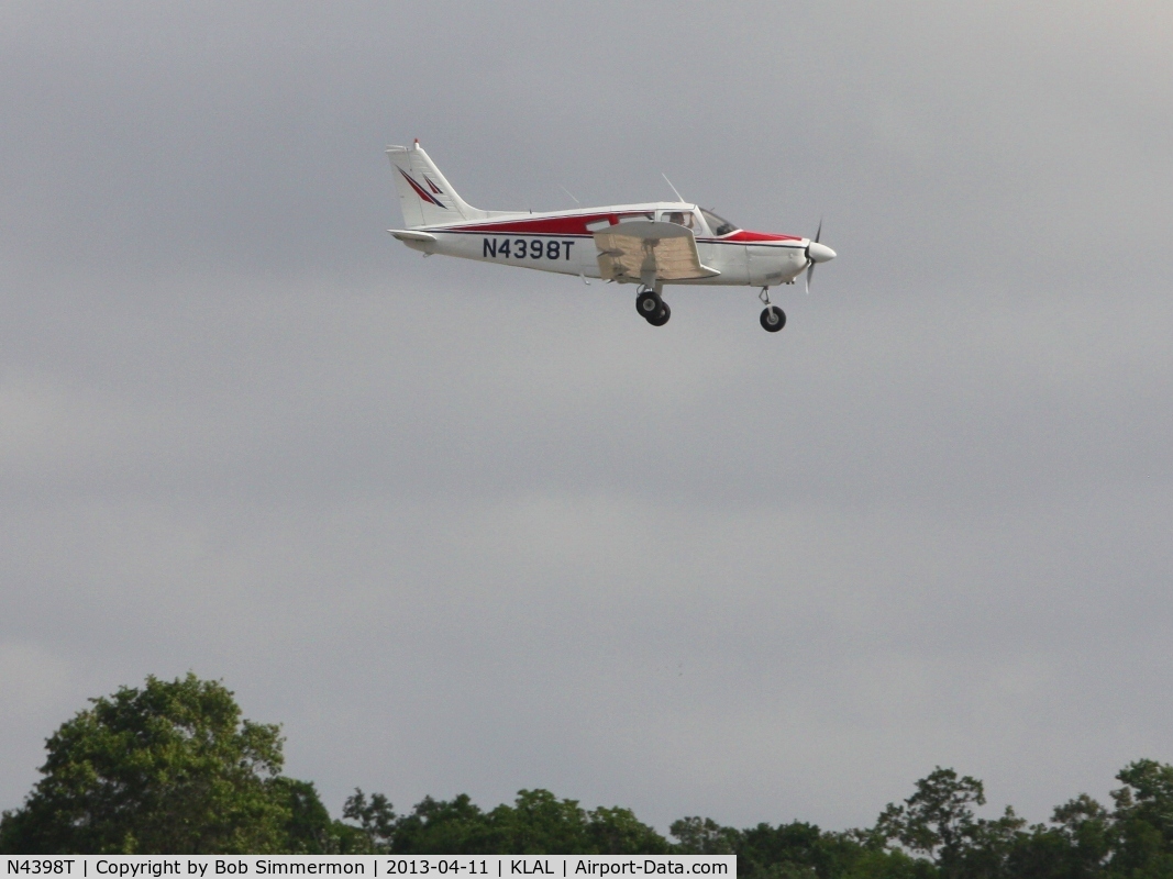 N4398T, 1972 Piper PA-28-180 C/N 28-7205158, Arriving at Lakeland, FL - Sun N Fun 2013