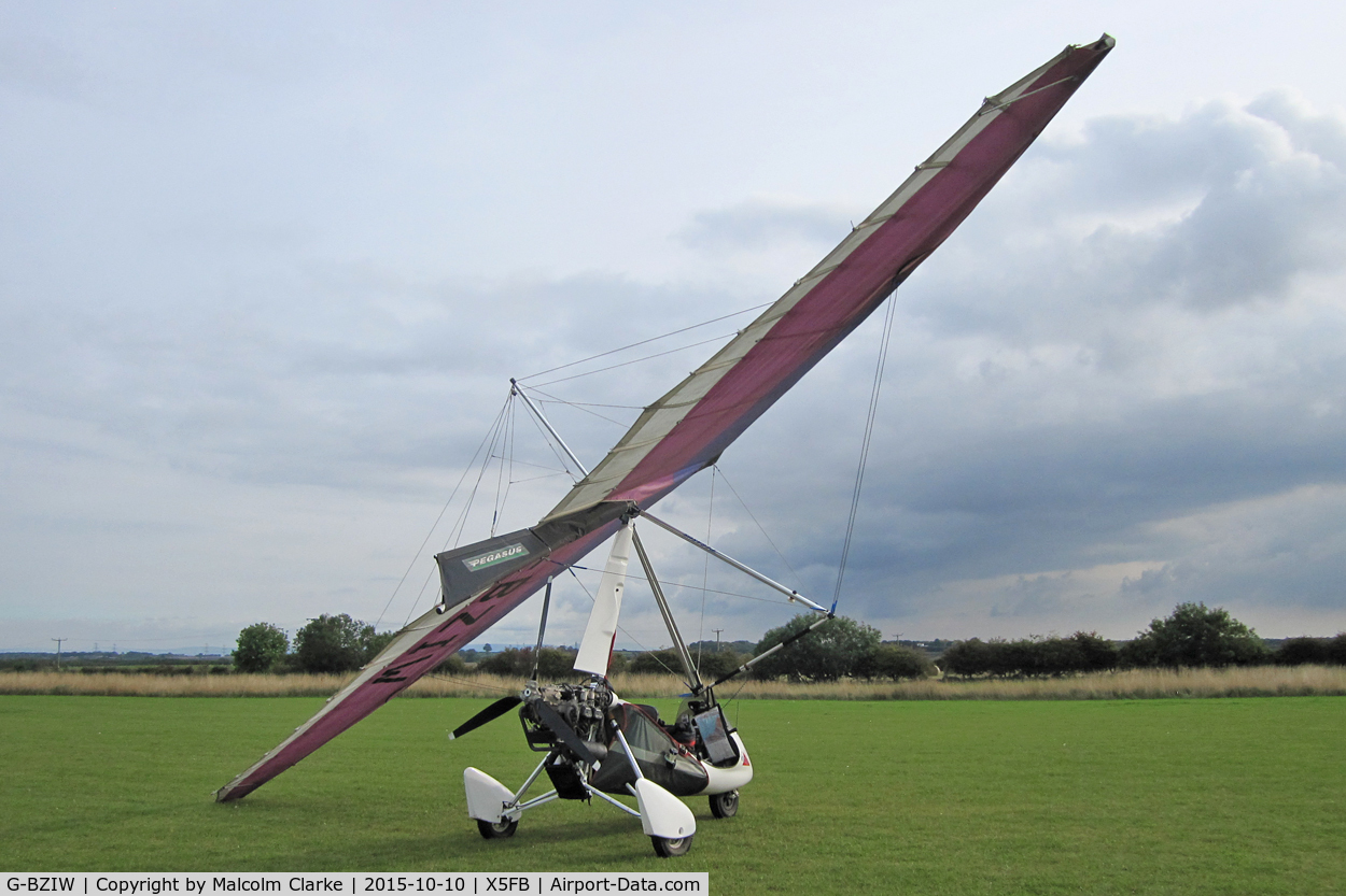 G-BZIW, 2000 Pegasus Quantum 15-912 C/N 7681, Pegasus Quantum 15-912 at Fishburn Airfield, October 10th 2015.