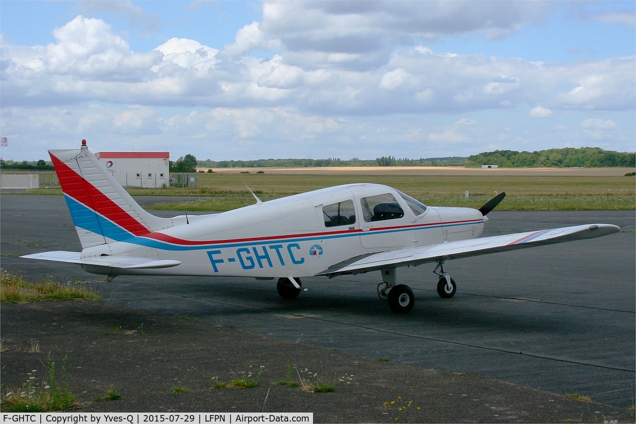 F-GHTC, Piper PA-28-161 Cadet C/N 28-41011, Piper PA-28-161 Warrior II, Parking area, Toussus-Le-Noble airport (LFPN-TNF)