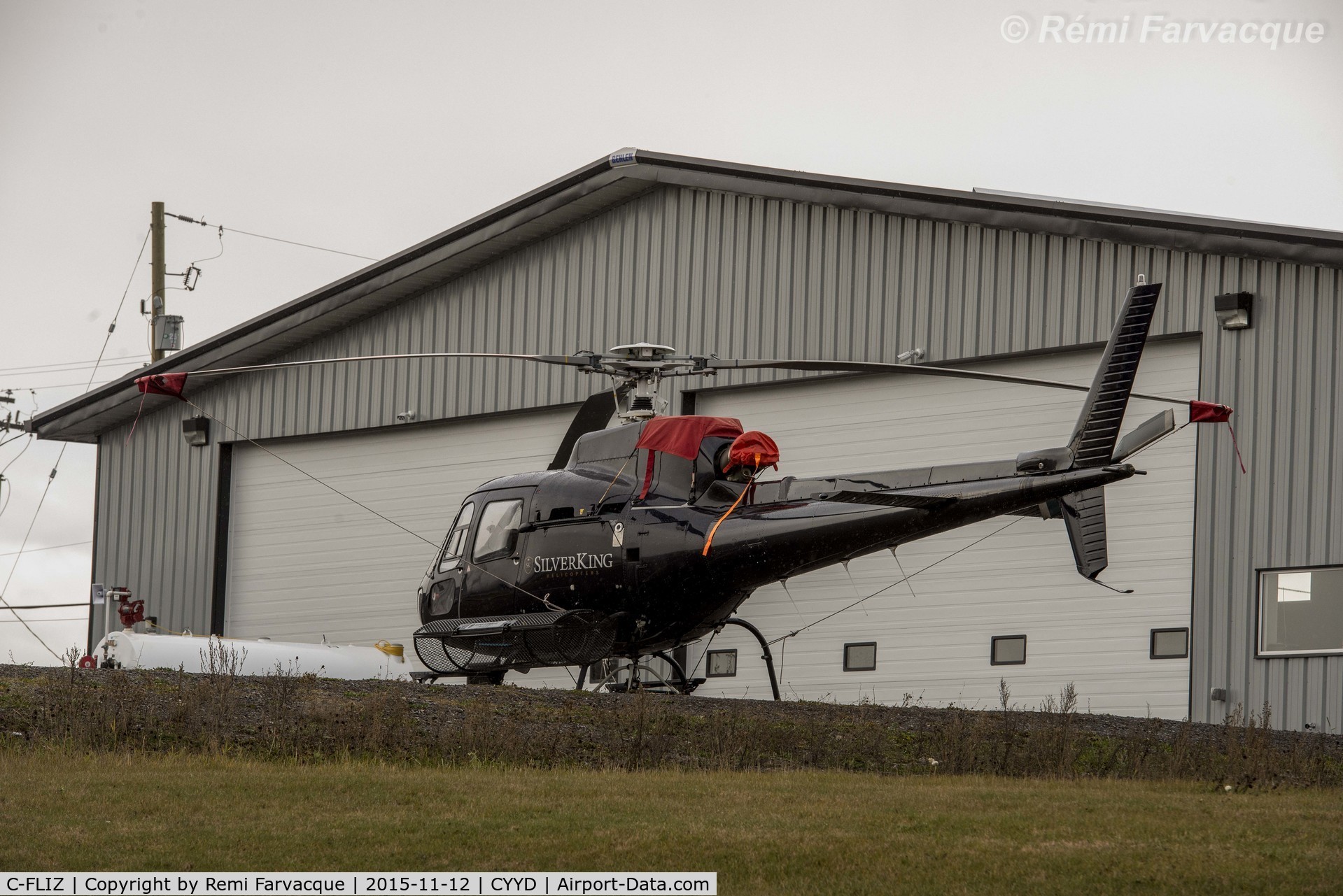 C-FLIZ, 1991 Aerospatiale AS-350BA Ecureuil C/N 2484, With basket