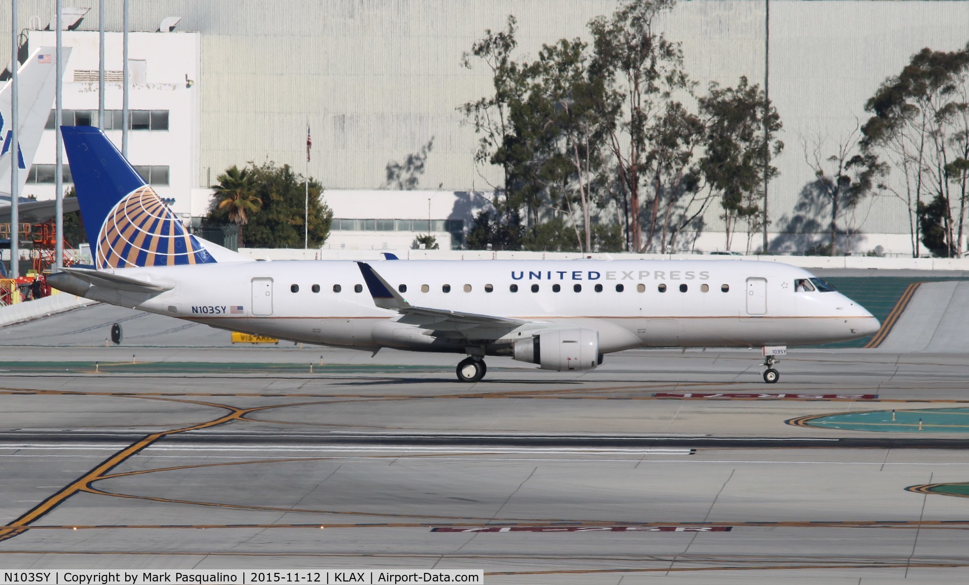 N103SY, 2014 Embraer 175LR (ERJ-170-200LR) C/N 17000390, ERJ 170-200 LR