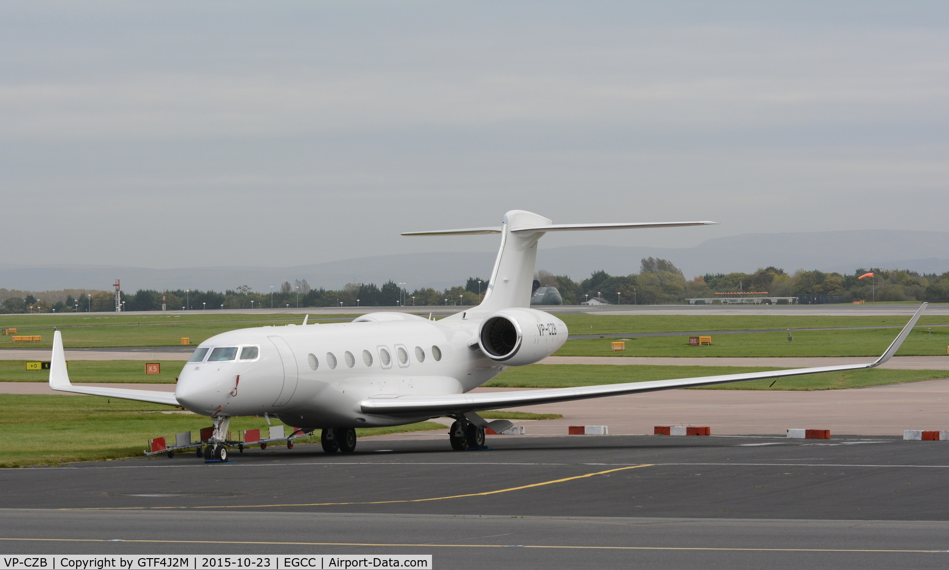 VP-CZB, 2015 Gulfstream Aerospace G650 (G-VI) C/N 6129, VP-CZB at Manchester 23.10.15
