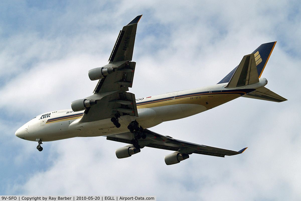 9V-SFO, 2004 Boeing 747-412F/SCD C/N 32900, Boeing 747-412F [32900] (Singapore Airlines Cargo) Home~G 20/05/2010. On approach 27R.