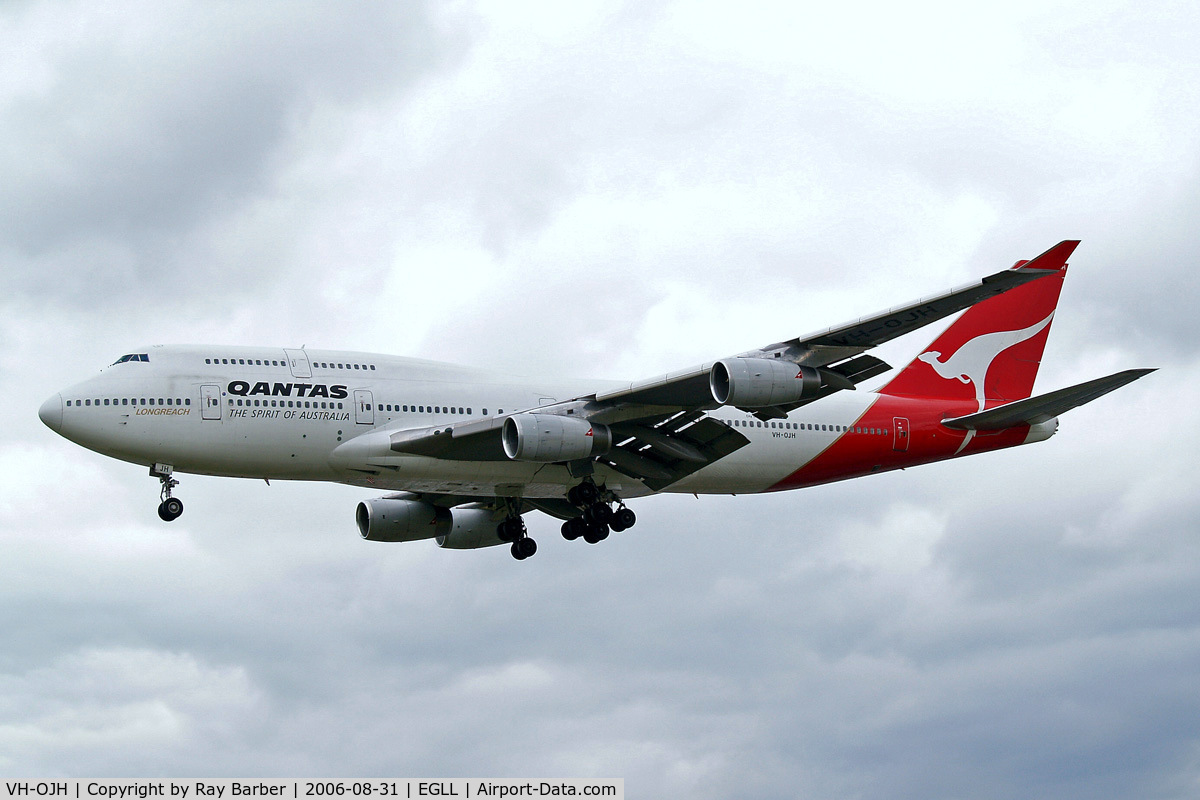 VH-OJH, 1990 Boeing 747-438 C/N 24806, Boeing 747-438 [24806] (QANTAS) Heathrow~G 31/08/2006. On finals 27L.