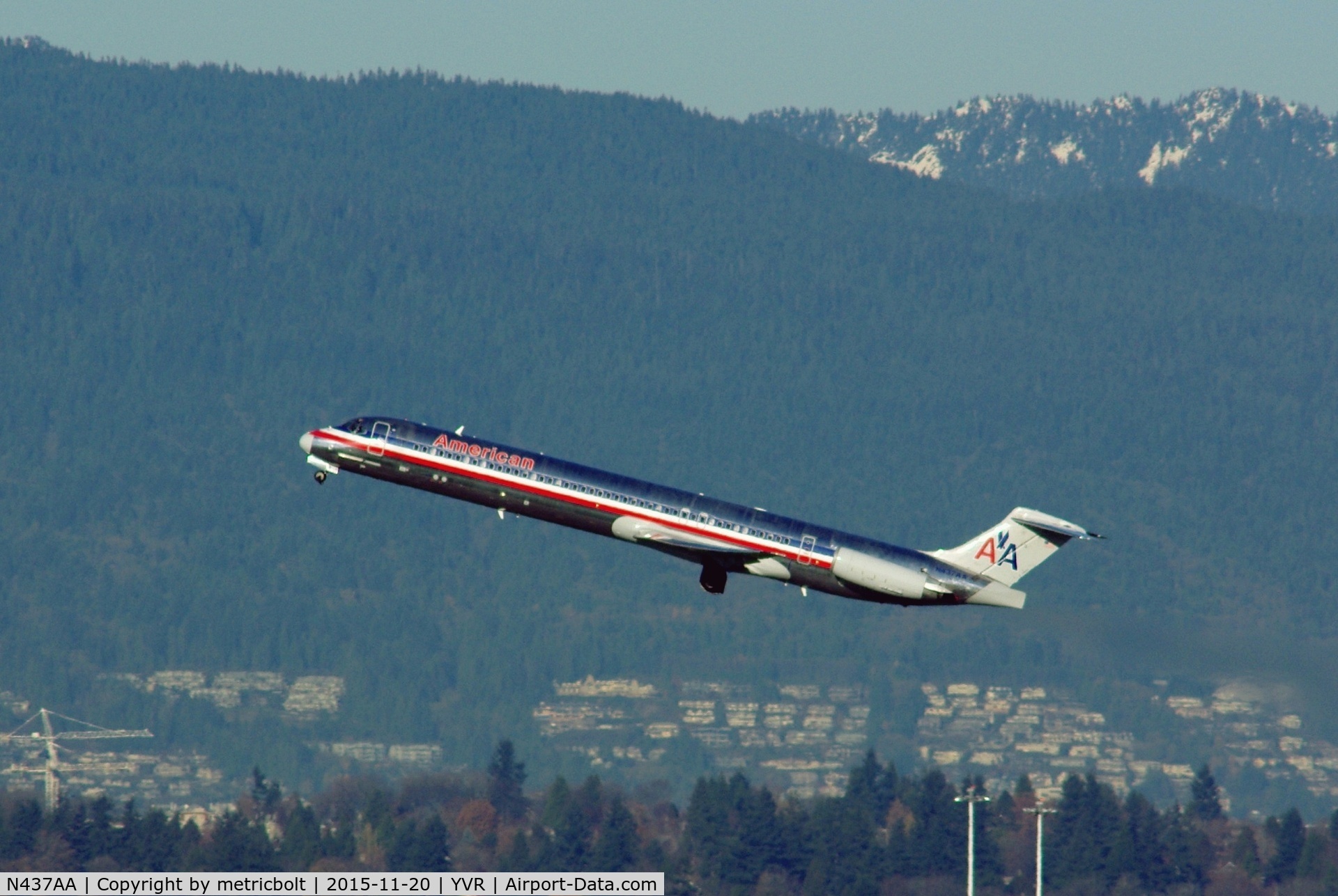N437AA, 1987 McDonnell Douglas MD-83 (DC-9-83) C/N 49455, Long time no see....AA MD-83 back in YVR