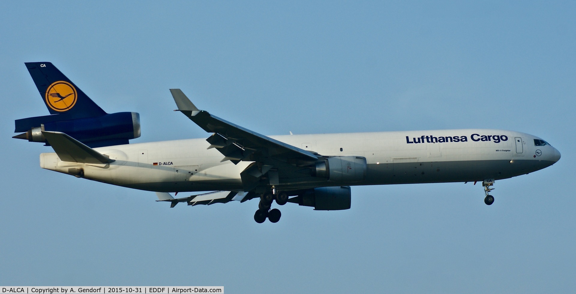 D-ALCA, 1998 McDonnell Douglas MD-11F C/N 48781, Lufthansa Cargo, is here on short finals at Frankfurt Rhein/Main(EDDF)