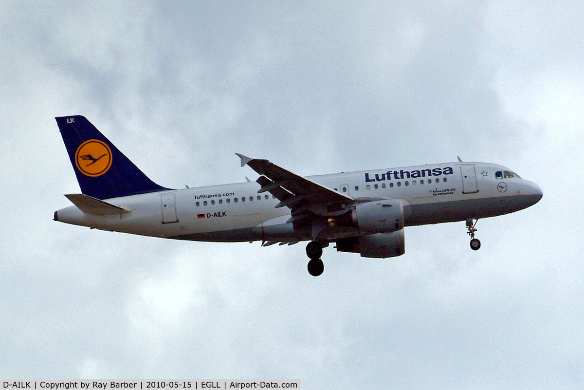 D-AILK, 1997 Airbus A319-114 C/N 679, Airbus A319-114 [0679] (Lufthansa) Home~G 15/05/2010. On approach 27L.