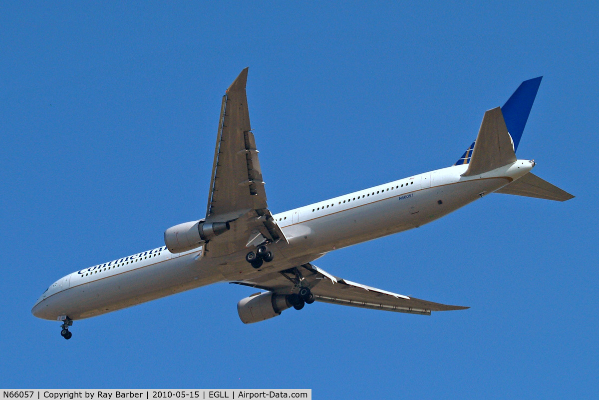 N66057, 2002 Boeing 767-424/ER C/N 29452, Boeing 767-424ER [29452] (Continental Airlines) Home~G 15/05/2010. On approach 27R.