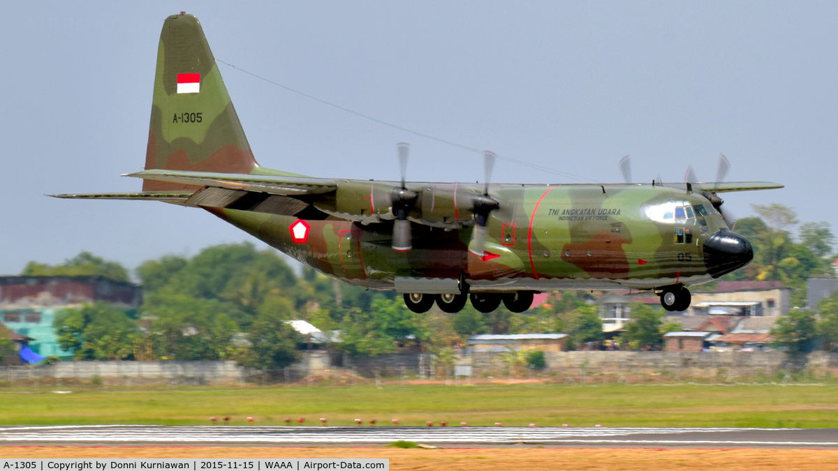 A-1305, Lockheed C-130B Hercules C/N 282-3583, on final
