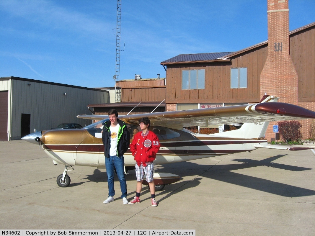 N34602, 1973 Cessna 177B Cardinal C/N 17701894, Foreign exchange students Noah (Germany) and Pablo (Spain) getting a ride out of Shelby, OH